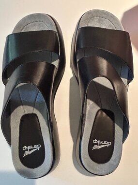 NIB Dankso Lana Full Grain Black Low Platform Sandal - Size 41